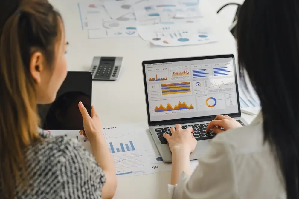 Data Analytics with AI